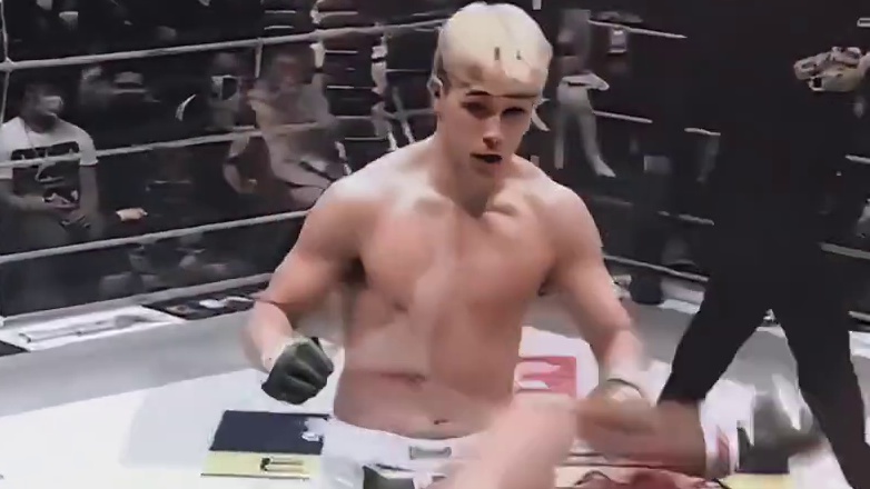 龙三格斗环球拳王巡回赛