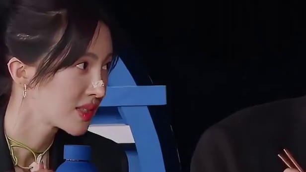 范丞丞互联网8G冲浪“显眼包”