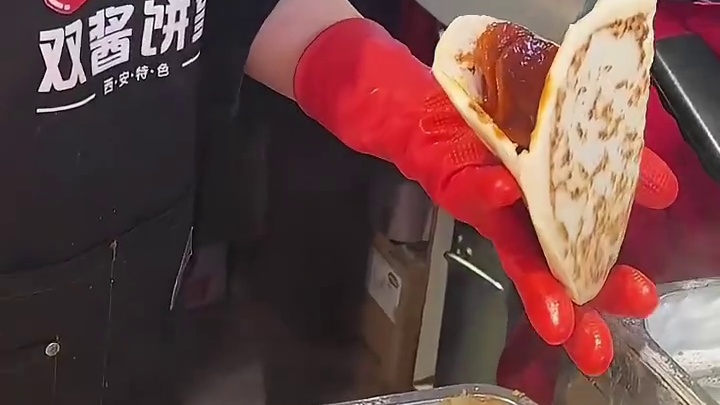 西安街头11一个全家福土豆片夹馍！香迷糊了~