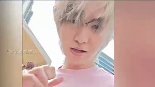 一諾：能忍住不親大帥的是這個(gè)#一諾 #成都AG超玩會(huì)大帥