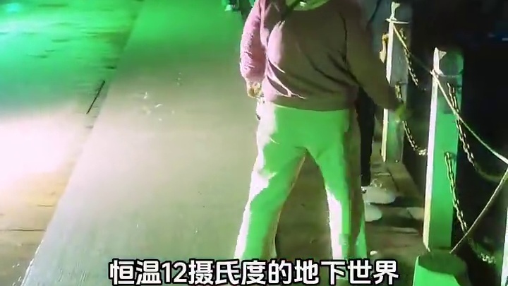 端午将至，来本溪水洞赴一场自然与人文的约会吧！洞内恒温清凉，避暑正当时；更有钟乳石奇景，地下银河泛舟