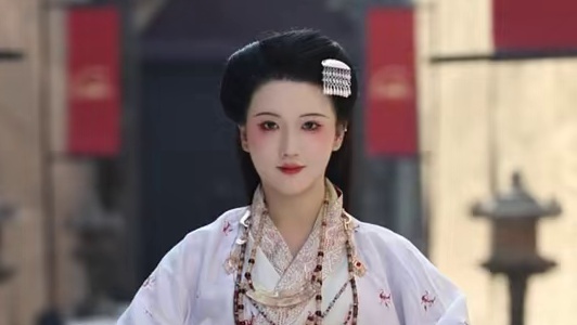 原创汉唐舞·采薇“战国袍三千年的宿命感” “采薇采薇，薇亦柔止”舞蹈是采薇间奏，卡点舒适，用作汉服走