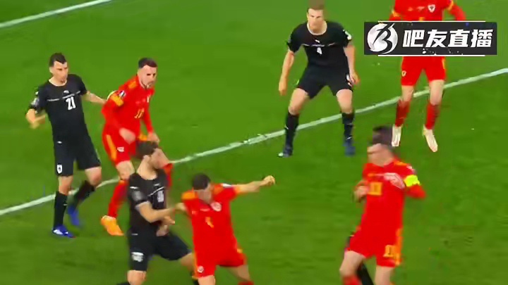 红龙之翼·大圣贝尔 左脚绘星河，极速破长空 
#贝尔  #皇马  #威尔士  #欧冠  #西甲