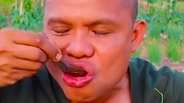 小苦瓜剁椒料汁️大块牛杂 #美食 #泰国美食 #户外美食 #内容启发搜索