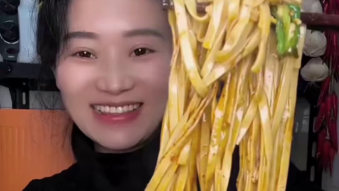 #美食分享 #碱水面条 #嗦粉