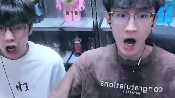 帮切灵韵还送钱？ 