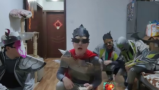 弗雷尔卓德怪谈 #低成本cos #金铲铲之战赛博城市 #女铲