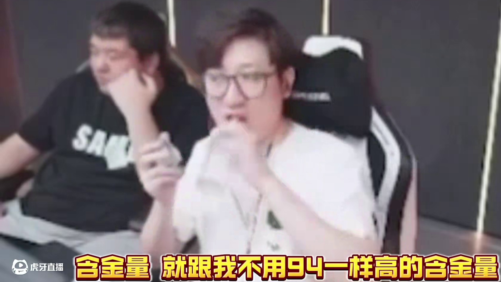 5 7 7练枪用死神给红旗整懵了.直言如果念旧不用雷神了.那青春真的就结束了#穿越火线 #白鲨念旧 