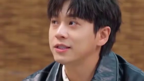 或许每一个在成长中被迫沉默的孩子，内心都藏着一封未被送达的信吧！#武艺因童年寄宿经历变内向 #老有意