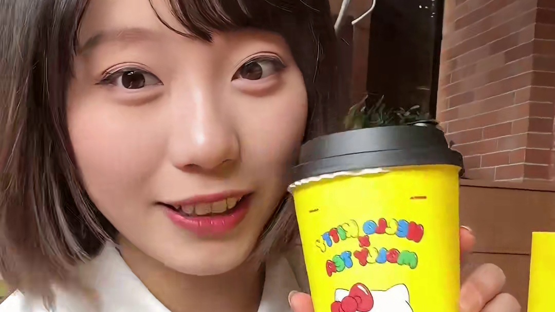 起猛了！茉莉奶白x Hello Kitty联名了！周边可爱到我了！#HelloKitty茉莉奶白联名