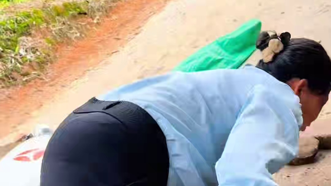 今天做一道粉丝蒸扇贝 看起来奇奇怪怪的 想不到还挺美味 #记录农村美食生活 #乡村美食 #农村生活 