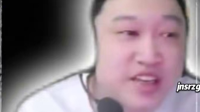 孔云峰开播回应森林发卡撞张云彬事件 谈自己当时面临的处境。陌陌找对象又快又靠谱！上面很多#单身姑娘 