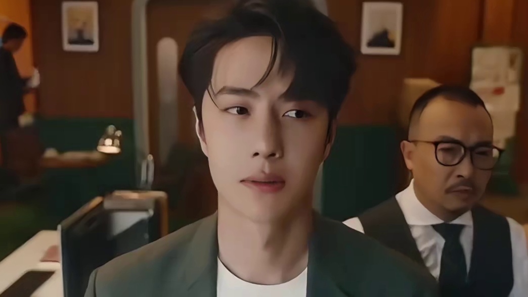 这广告看着像他自己想的