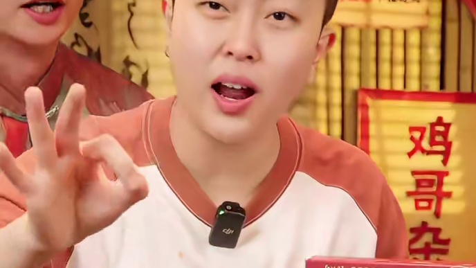 来重庆都要吃的火锅，今天我让你们在家也能吃到#美食推荐 #哎呀妈呀真香 #无辣不欢 #吃辣 #火锅