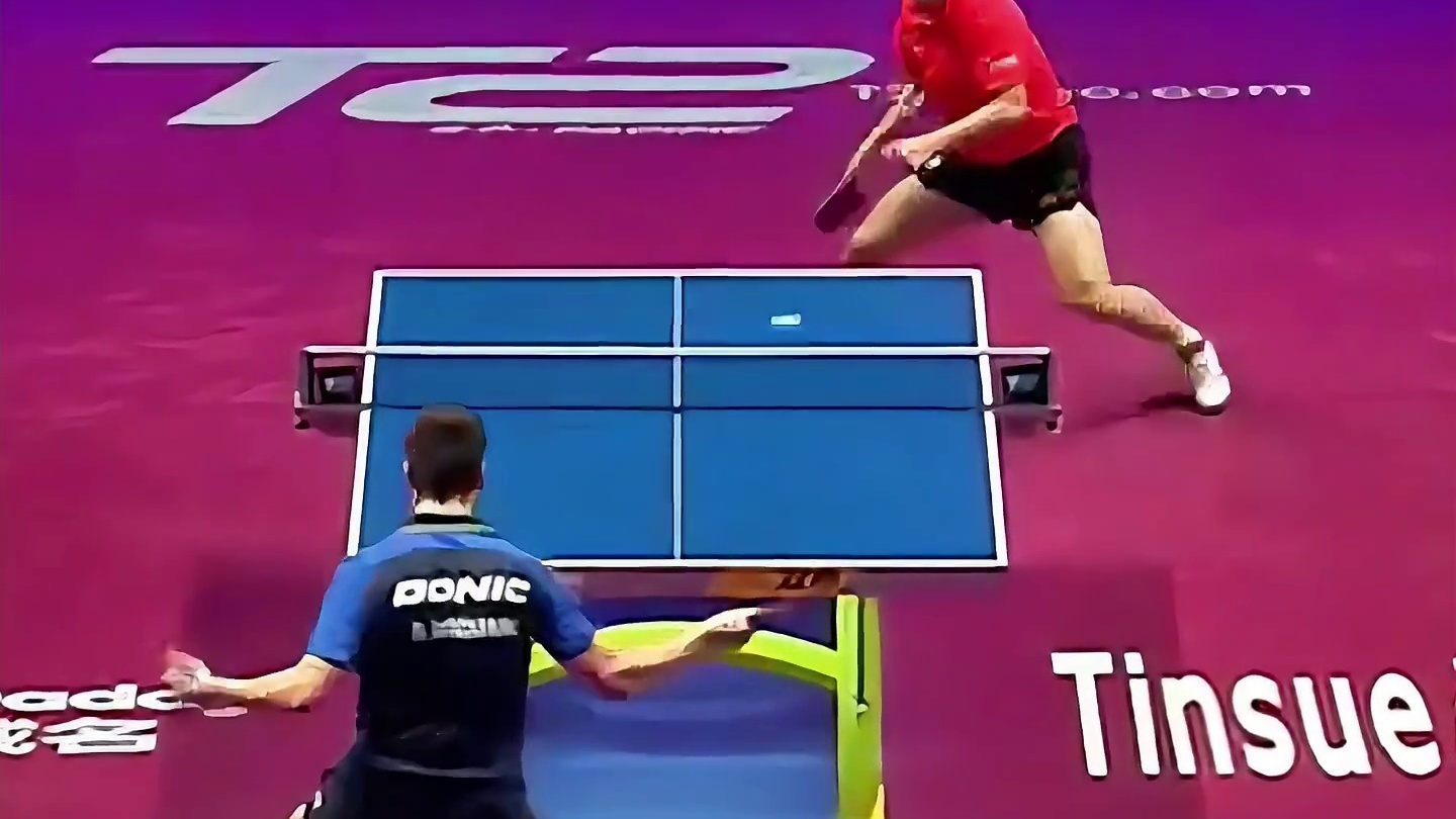 暴力熊猫一板劈碎乒乓球，那这球应该怎么判？