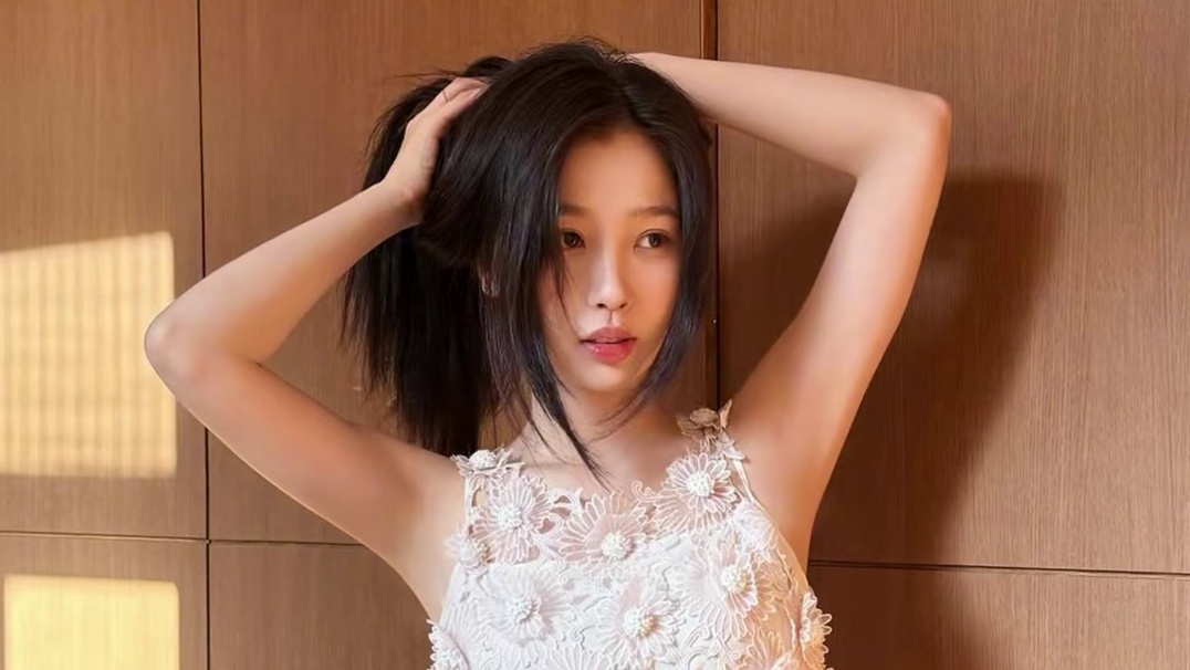 明星的恋夏风穿搭，谁赢了？我翻箱倒柜找了这些平替！ #恋夏风   #恋夏穿搭谁穿谁