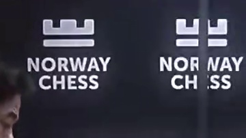 卡尔森又双叒叕迟到啦……淡定的面对中村光#比赛现场