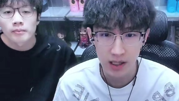 新转盘武器皮肤！蔡哥多少抽能拿下？ 