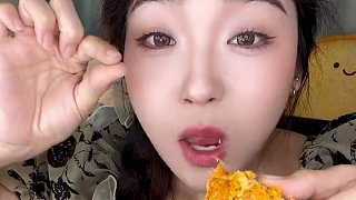 這個肉松麻花真的好吃?。?！一罐300g!!肉松可多了！麻花是非常酥的！不硬！可好吃了！#肉松麻花 #