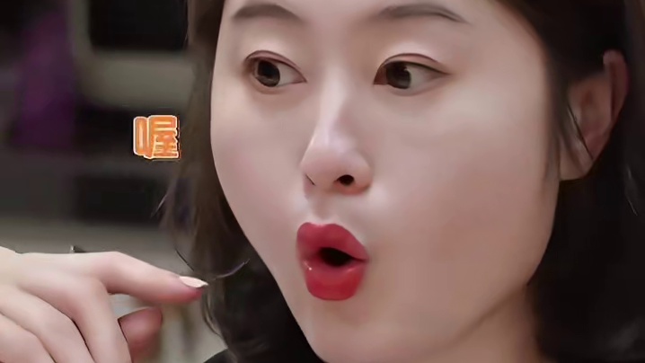 马立奥和三喜在餐桌上互相传染