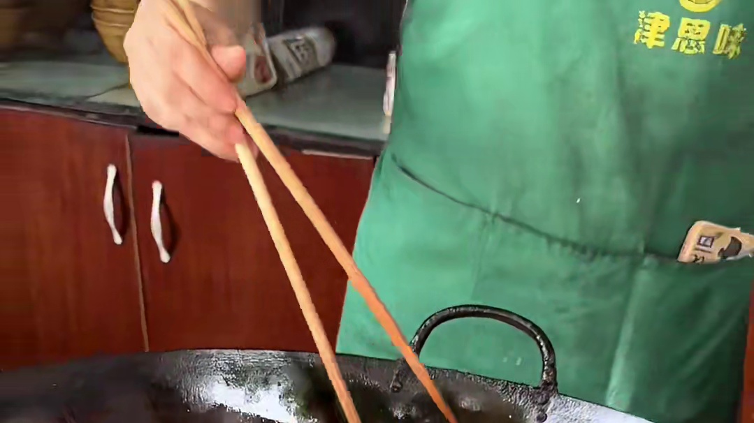 做春卷做了将近40年，你能炫几个