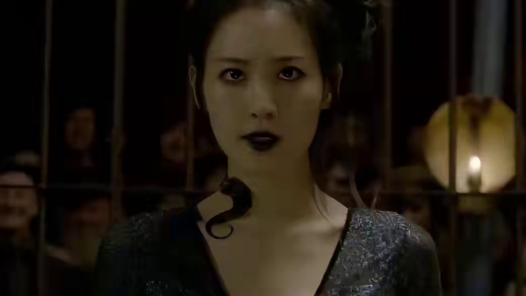 格兰芬多宝剑的一击