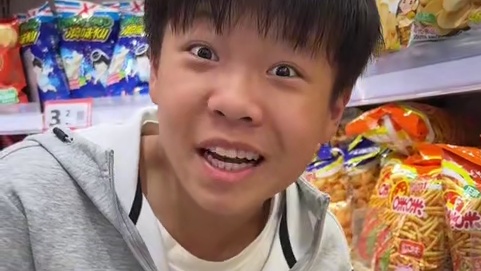 懂事的弟弟已经准备好了六一礼物#孙子逊 #六一儿童节 #搞笑