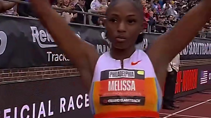 径赛大满贯费城站短跑组女子200米杰弗森21.99PB托马斯22.10，顺风1.1米#田径 #体育生