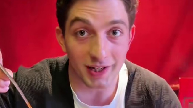 火锅+折耳根，请叫我“老内” 