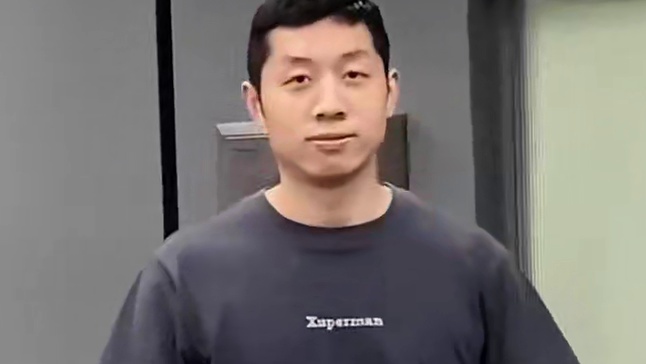 来自人民艺术家的从容！！ #许昕遥控器颠球挑战#全面带敢实力不凡 #TCL#敢为不凡