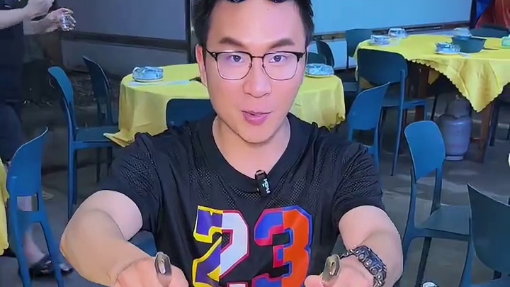 真羡慕住夏园的朋友，这家顺德鹅煲，68除了有一煲鹅煲，还有30种配菜任涮啊!!! #顺德鹅煲#附近美