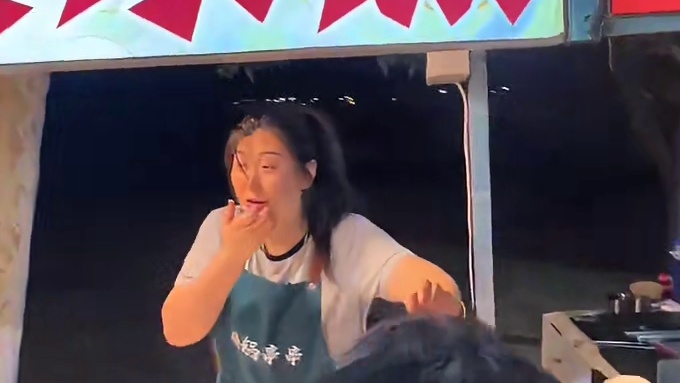 龙口西城区海边广场独家口味冷锅串串，关东煮，干净卫生，良心做串～#记录摆摊生活 #美食街火爆小吃 #