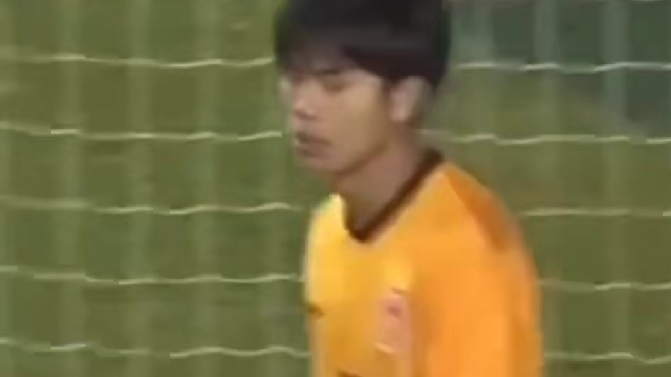 被连追两球！越南小将传中变吊射直接破门#足球#