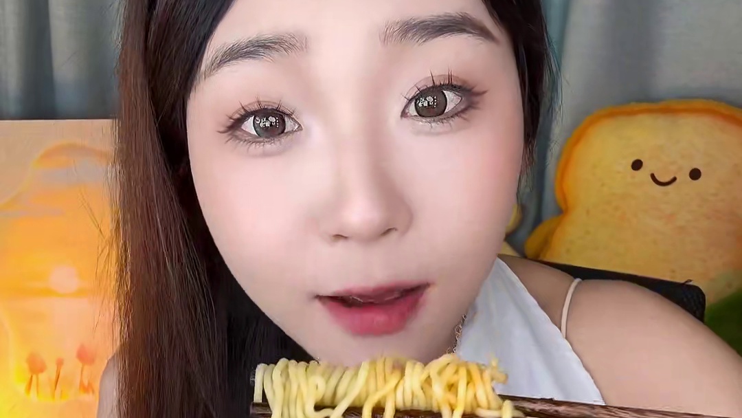 香辣脆海带面相当可以啊！麻辣香锅滴味道！辣卤香也是回归的相当牛！一周总有那么几天爱泡面锅#康师傅方便