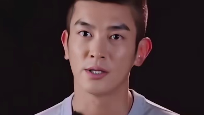 杜江：嗯哼是一个羞涩被动的孩子～