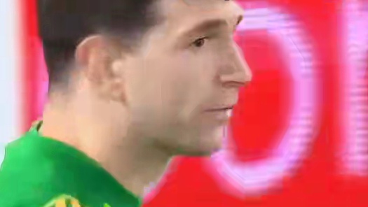 这球...没进！这个扑救，你给几分！