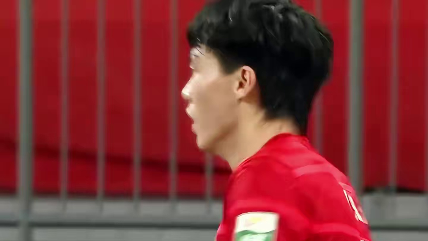 背水一战！媒体预测国足客战印尼首发 18岁小将#王钰栋 搭档#张玉宁 冲锋陷阵 #国足vs印尼 #国