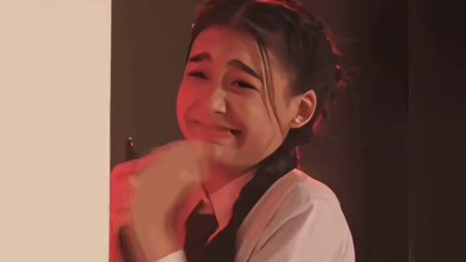 多年男团，女装 ，双马尾  你猜出来了吗？