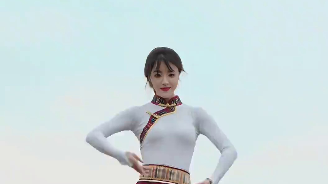 “你有一个花的笑容 歌唱在那草原上”#舞蹈