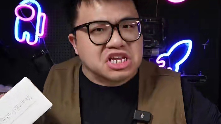 小屏党福音，开箱超级mini的小屏手机蓝狐NX1。 #小屏手机