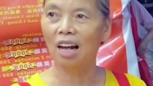 八戒再次挑战10碗爆辣，狂赚阿姨阿姨5000块！ #螺蛳粉