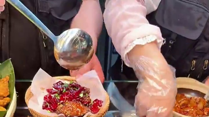 昆明因为一个辣辣蘸水，而天天想去吃的清汤鸡#云南美食 #鸡火锅 #鸡肉 #鸡肉的神仙吃法