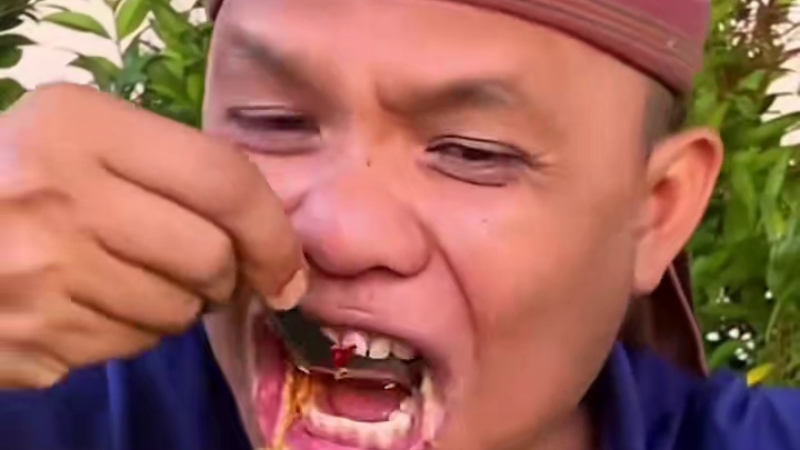 酸辣️木瓜丝新鲜跳跳虾 #美食 #泰国美食 #户外美食 #内容启发搜索