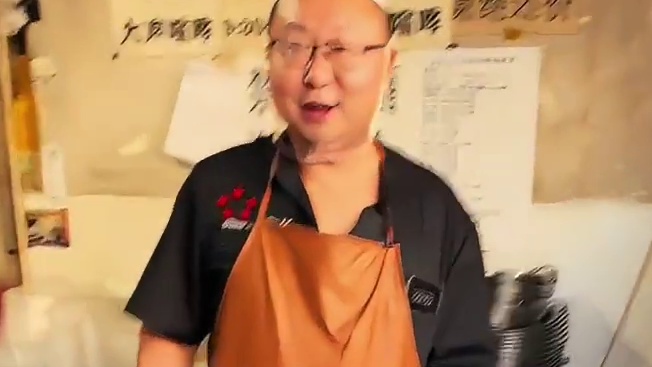 东北大锅杀猪菜20块钱一锅酸菜免费续 味道很东北