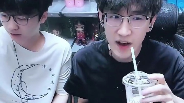 你们觉得分赛区好还是坏？ 