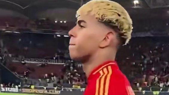 姆总噩梦...西班牙淘汰法国晋级决赛，亚马尔2度破门 3次关键传球当选全场最佳，俱乐部 国家队对姆巴