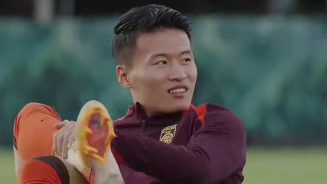 国足最后一搏！归化新星+19岁妖星，能逆天改命吗