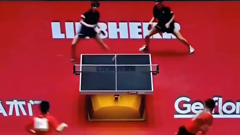 樊振东化身许昕，和艺术家搭档默契超高，日本组合黔驴技穷败下阵来。#许昕 #樊振东 #国乒