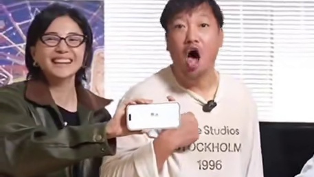 超强配音阵容无偿无私支持原创国产动画#时间之子 ，原来片中这些让人眼前一亮的细节是#黄渤  #贾冰 