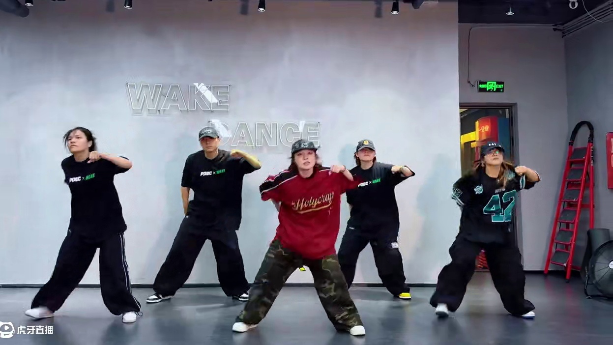 又到一年一度的高考时间，考生们加油哦！ #耶子编舞 #hiphop基础 #音乐种